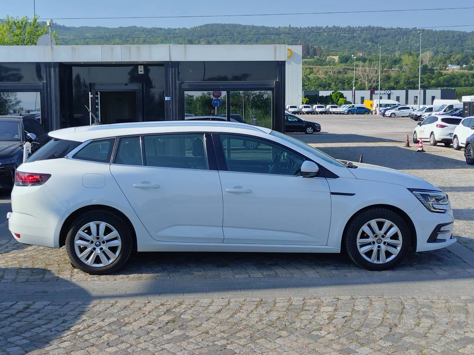 Renault Megane 1.5dCi/ 115к.с., снимка 8 - Автомобили и джипове - 55085418