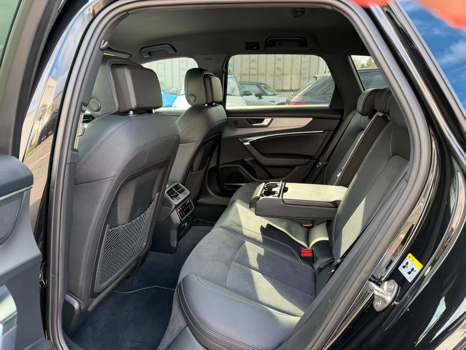 Audi S6 AVANT / QUATTRO / B&O / MATRIX / 360 / MILD HYBRID, снимка 16 - Автомобили и джипове - 55307931