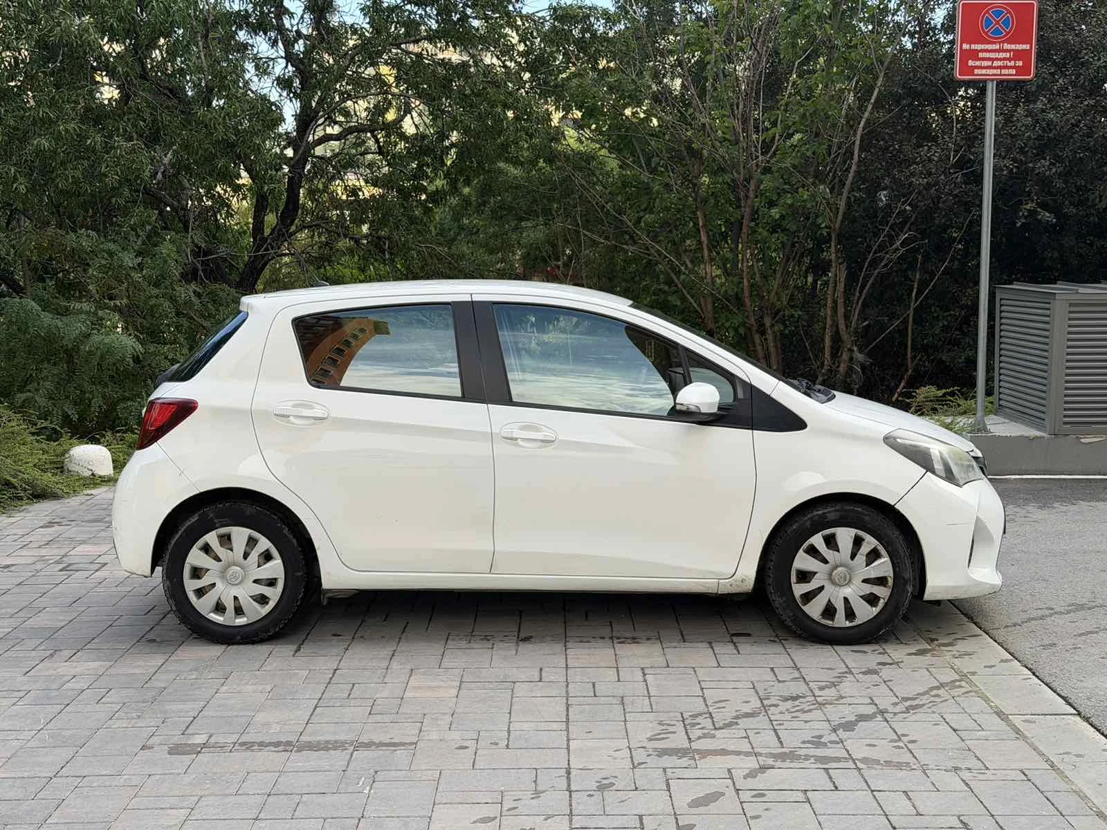 Toyota Yaris, снимка 4 - Автомобили и джипове - 55589977