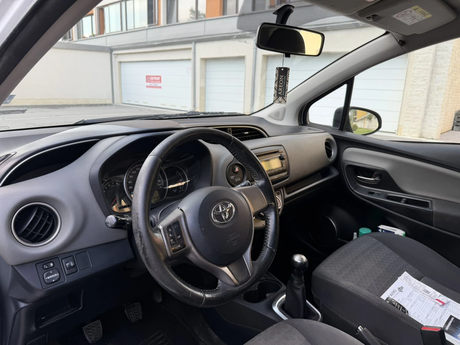 Toyota Yaris, снимка 9 - Автомобили и джипове - 55589977
