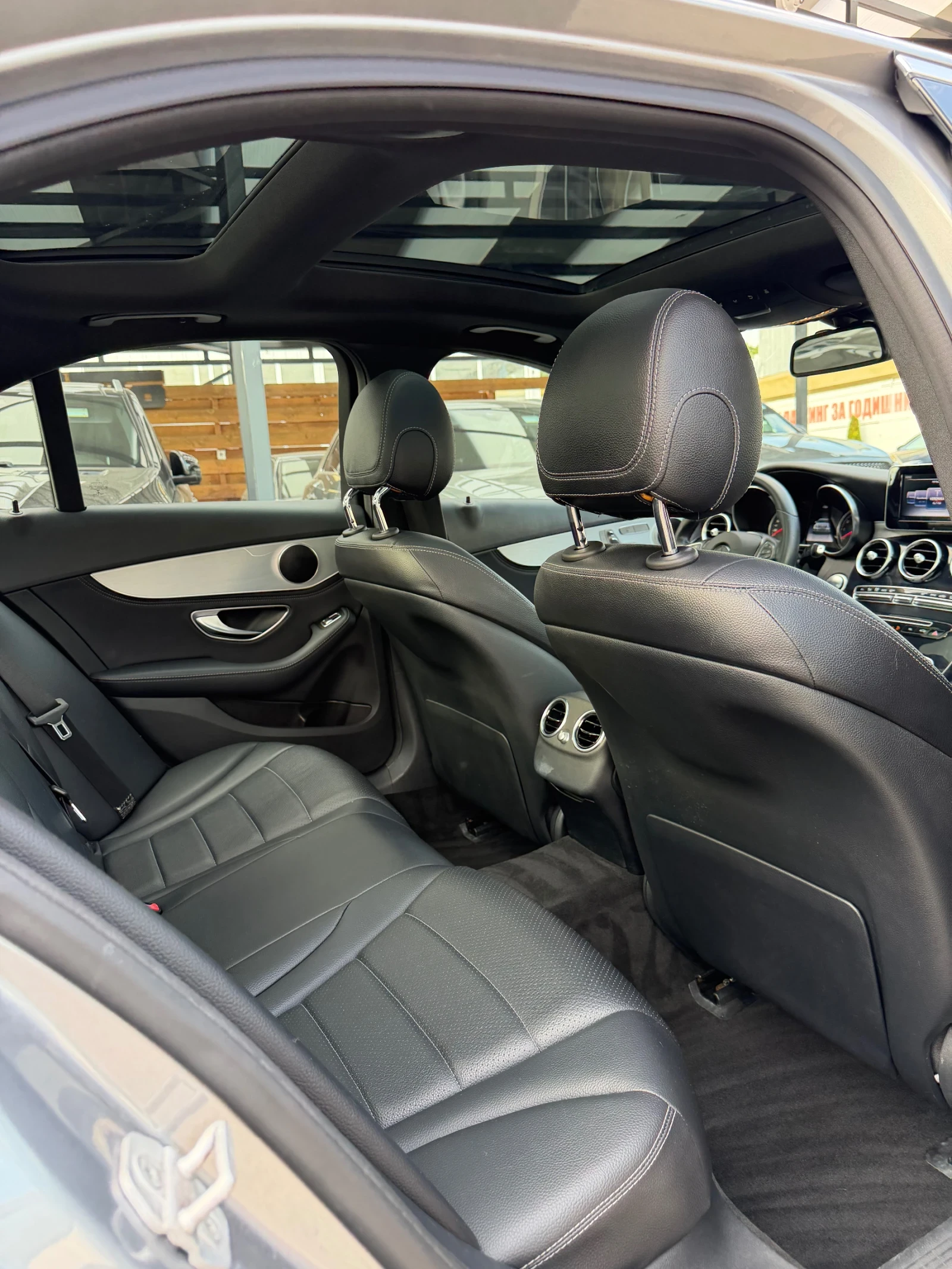 Mercedes-Benz C 400 AMG-Pack 4Matic , снимка 11 - Автомобили и джипове - 55825245