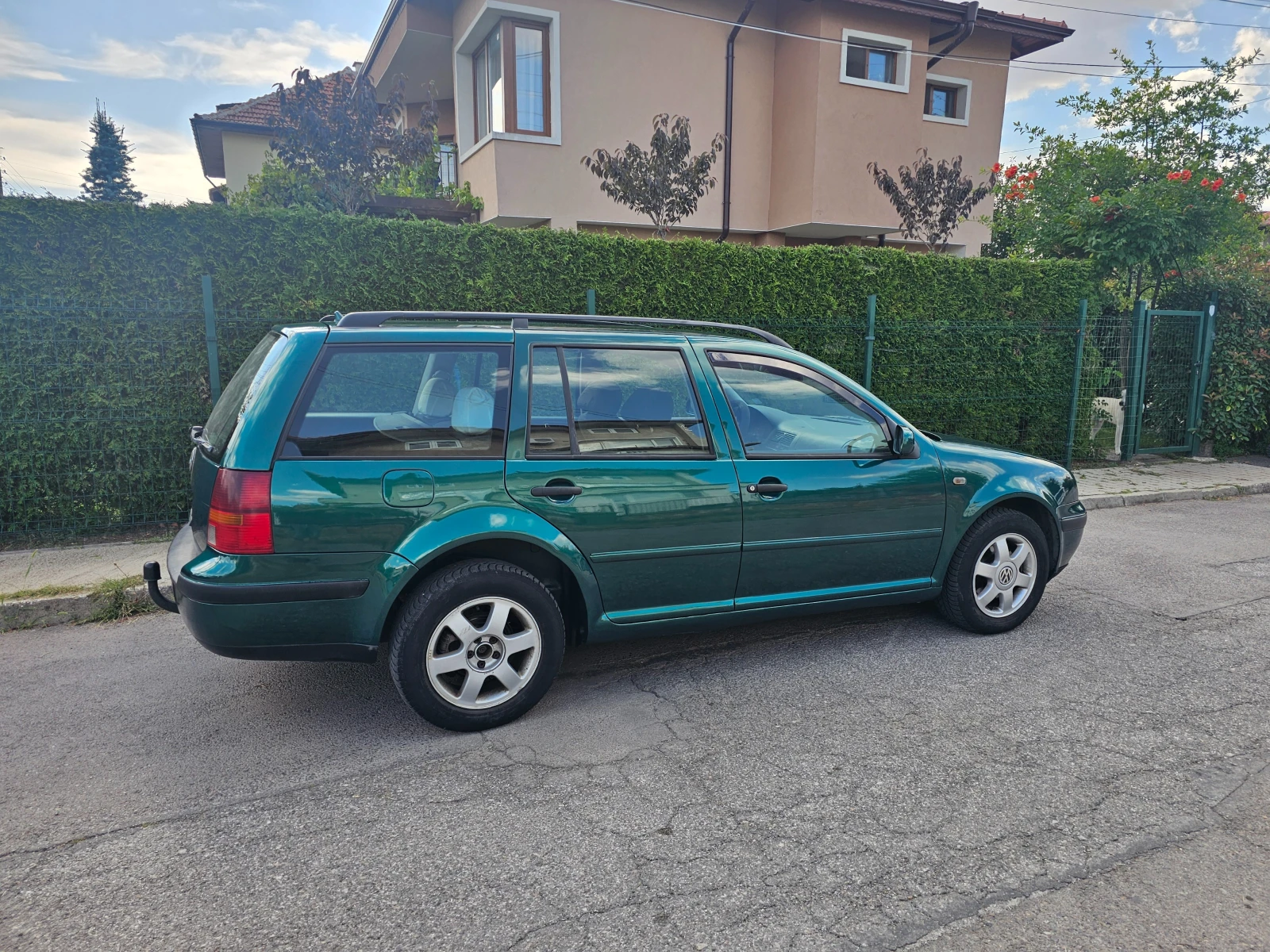 VW Golf 1.9TDI-4x4-Гаражен, снимка 10 - Автомобили и джипове - 55837497