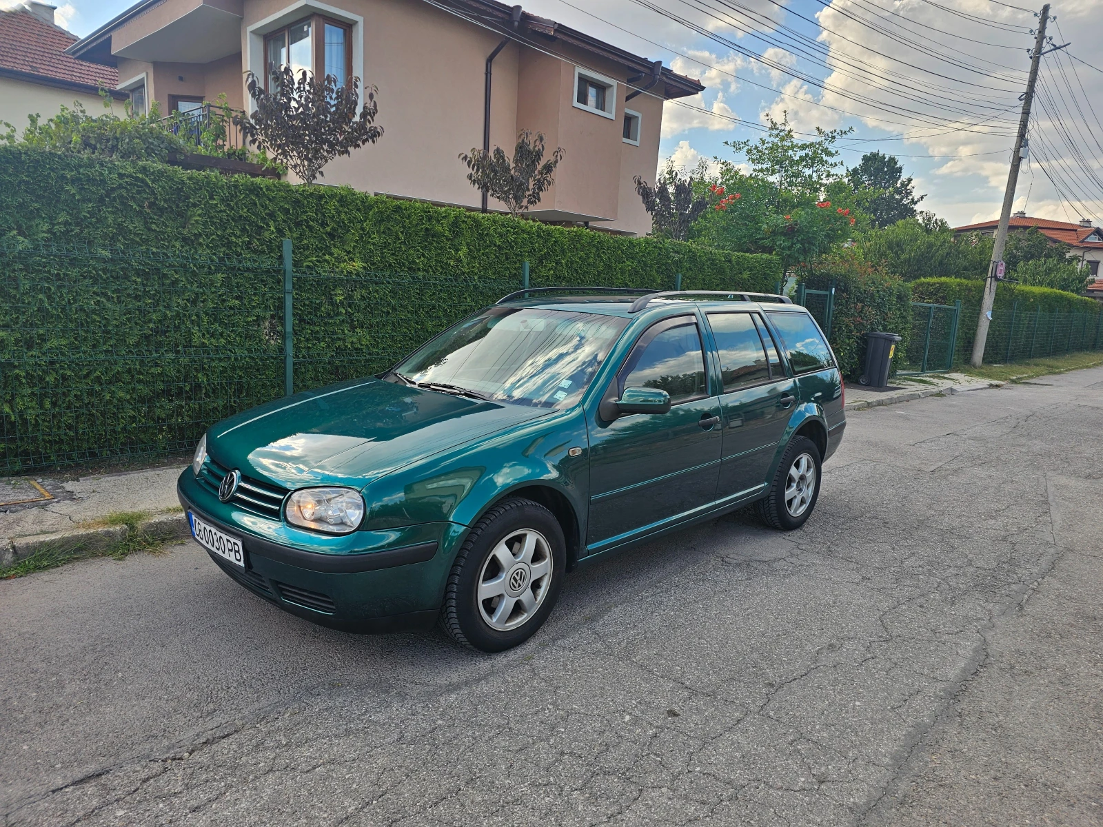 VW Golf 1.9TDI-4x4-Гаражен, снимка 2 - Автомобили и джипове - 55837497
