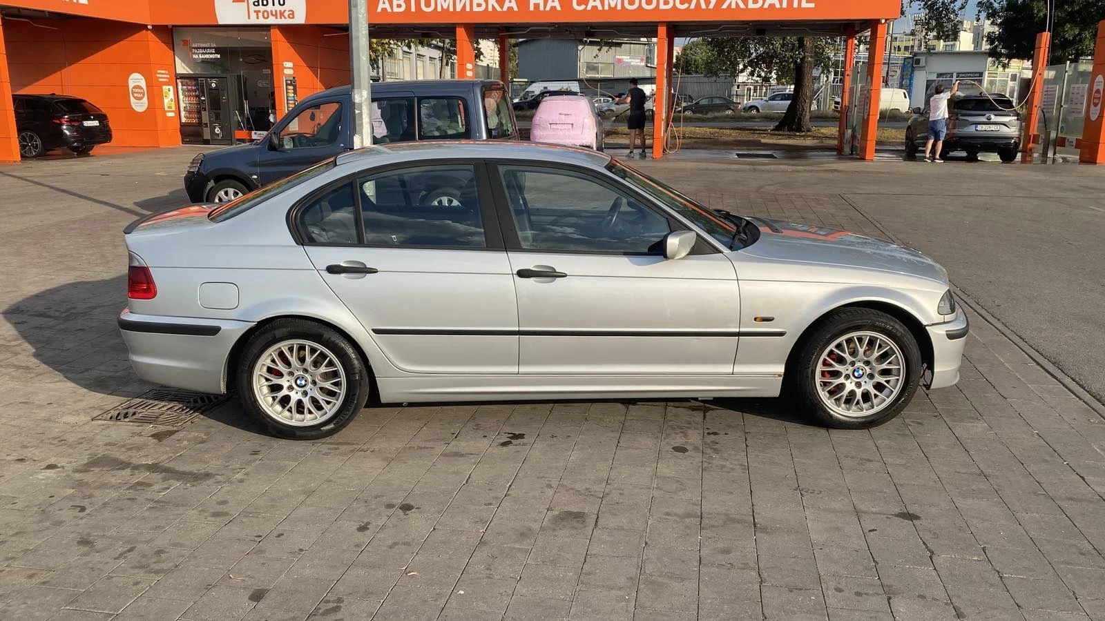 BMW 318, снимка 6 - Автомобили и джипове - 55951291