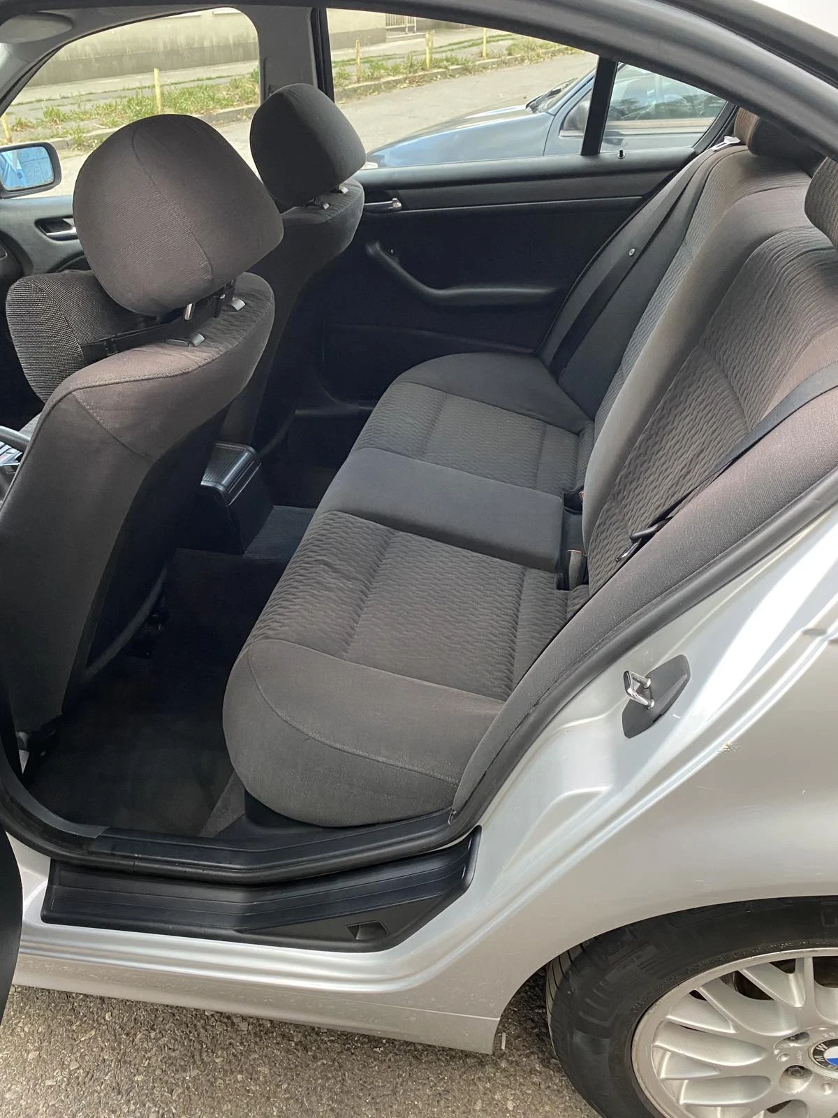 BMW 318, снимка 7 - Автомобили и джипове - 55951291