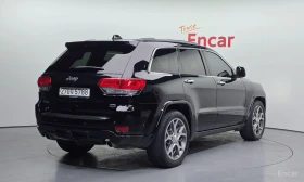 Jeep Grand cherokee 3.6* V6* 8ZF* OVERLAND* ДИСТРОНИК* ОБДУХВАНЕ* КАМЕ, снимка 2