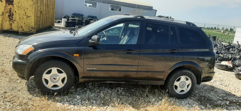 SsangYong Kyron 2,0D, снимка 2 - Автомобили и джипове - 41579705