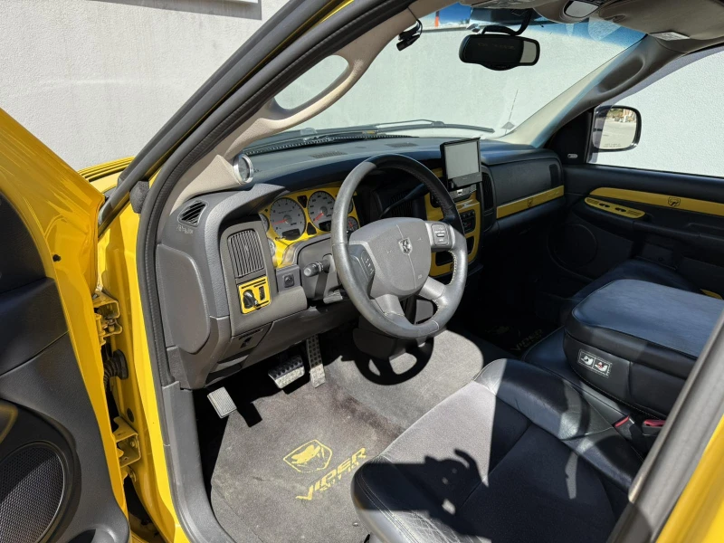 Dodge RAM 1500 SRT 10 VIPER POWERED 8.3L QUAD CAB, снимка 10 - Автомобили и джипове - 51817095