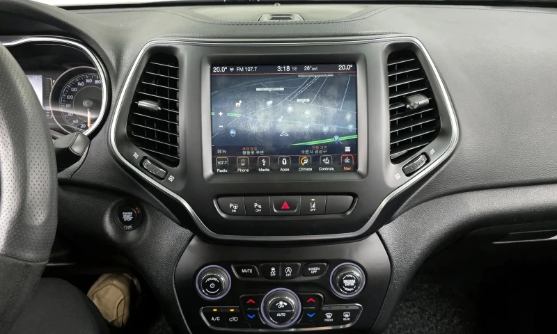 Jeep Cherokee 2.4 Lonzidud, снимка 12 - Автомобили и джипове - 51999430