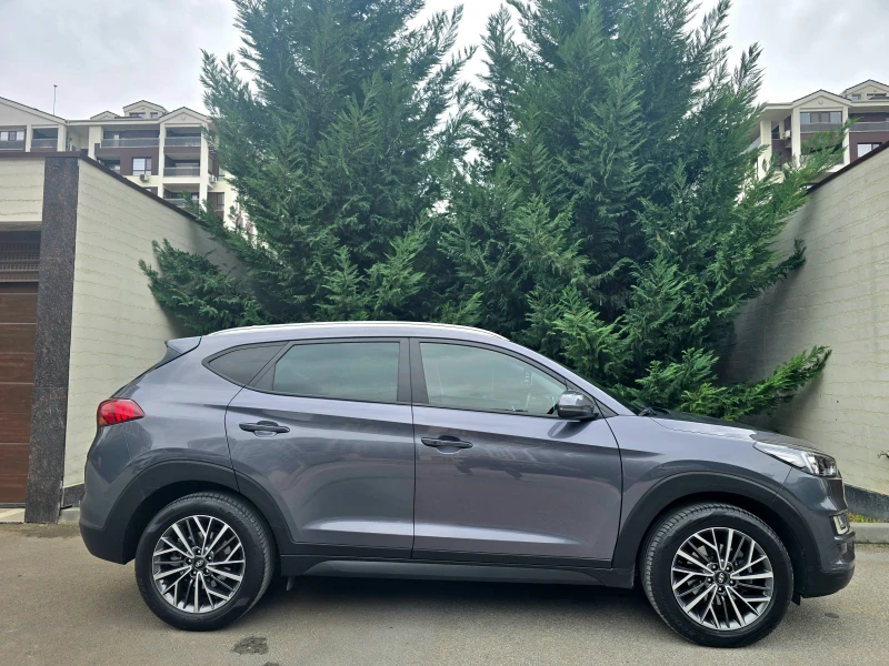 Hyundai Tucson 1.6 D PREMIUN-NAVI-KAMERA, снимка 4 - Автомобили и джипове - 52088303