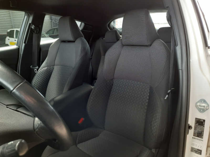 Toyota C-HR 29000км 04.2021г Фейслифт Хибрид във Гаранция, снимка 6 - Автомобили и джипове - 46415603