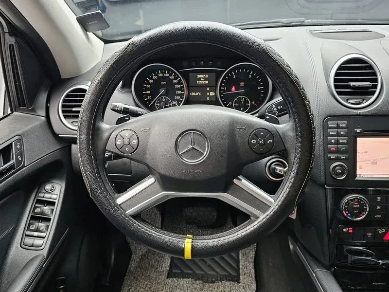 Mercedes-Benz ML 300 CDI, снимка 13 - Автомобили и джипове - 52876388