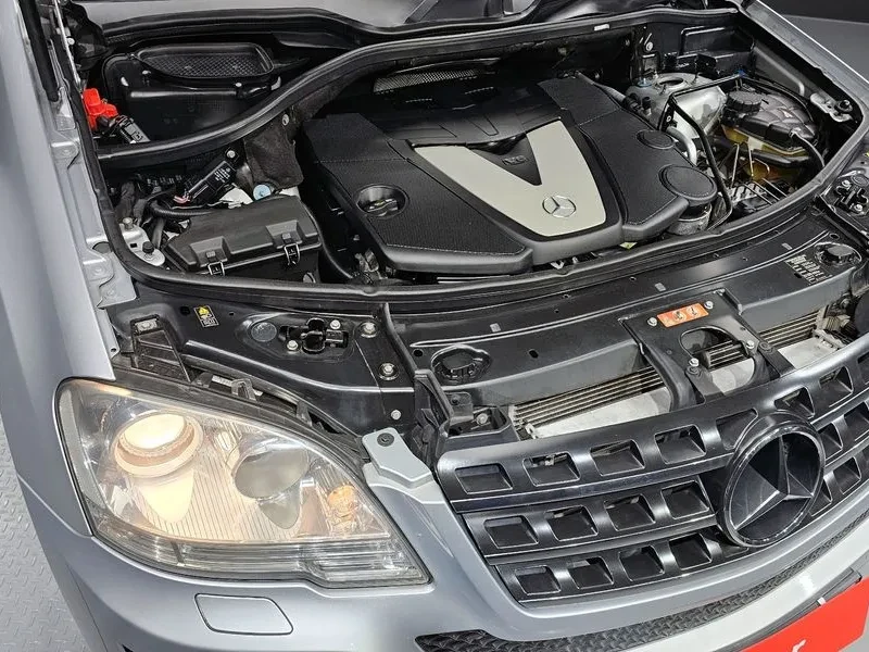 Mercedes-Benz ML 300 CDI, снимка 6 - Автомобили и джипове - 52876388