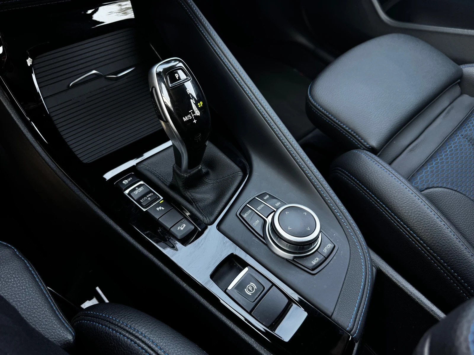 BMW X1 2.0d xDrive M-Sportpackage LED PANO HUD  | Mobile.bg   15