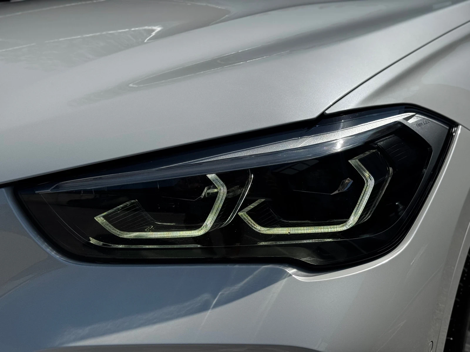 BMW X1 2.0d xDrive M-Sportpackage LED PANO HUD Гаранция - изображение 4