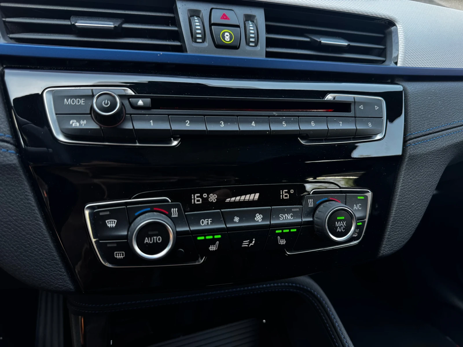 BMW X1 2.0d xDrive M-Sportpackage LED PANO HUD  | Mobile.bg   14