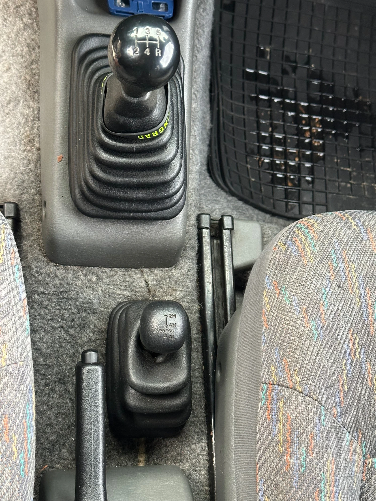 Suzuki Jimny 1.6i ГАЗ  - изображение 9