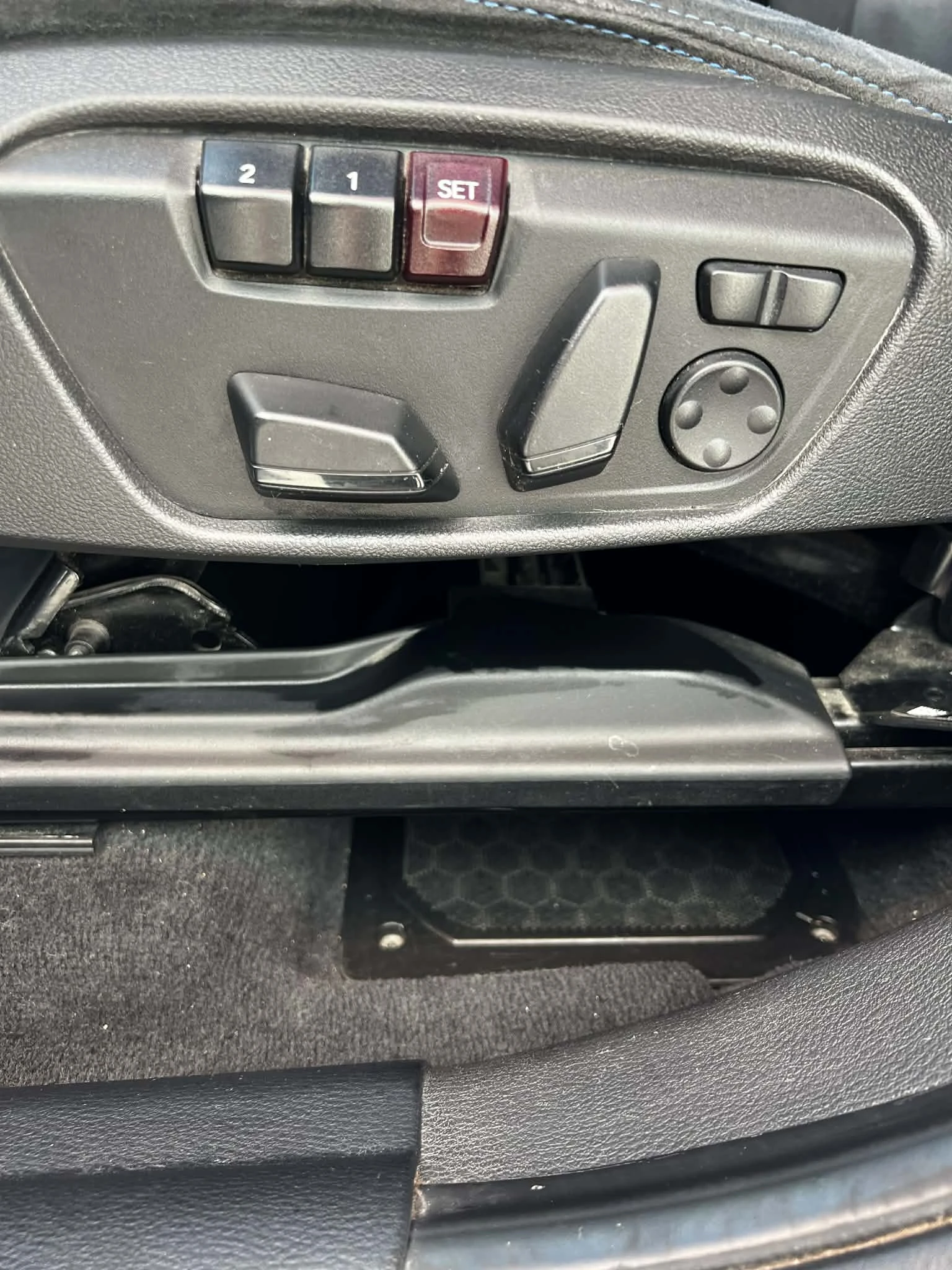 BMW X1 2.0 xDrive, снимка 8 - Автомобили и джипове - 54321348