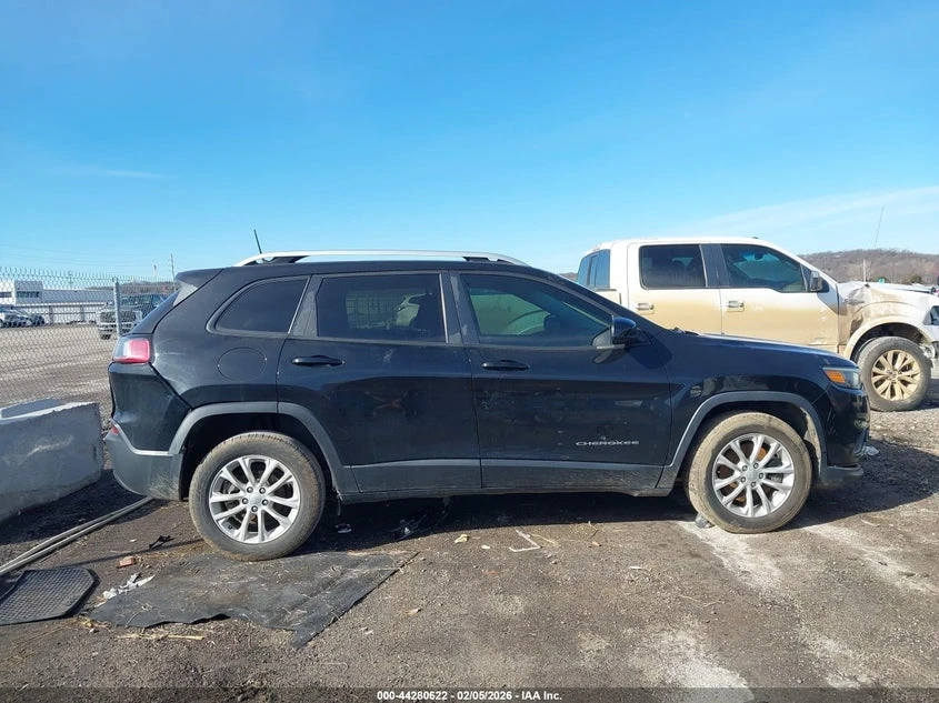Jeep Cherokee 2.4l Latitude Fwd, снимка 13 - Автомобили и джипове - 54571917