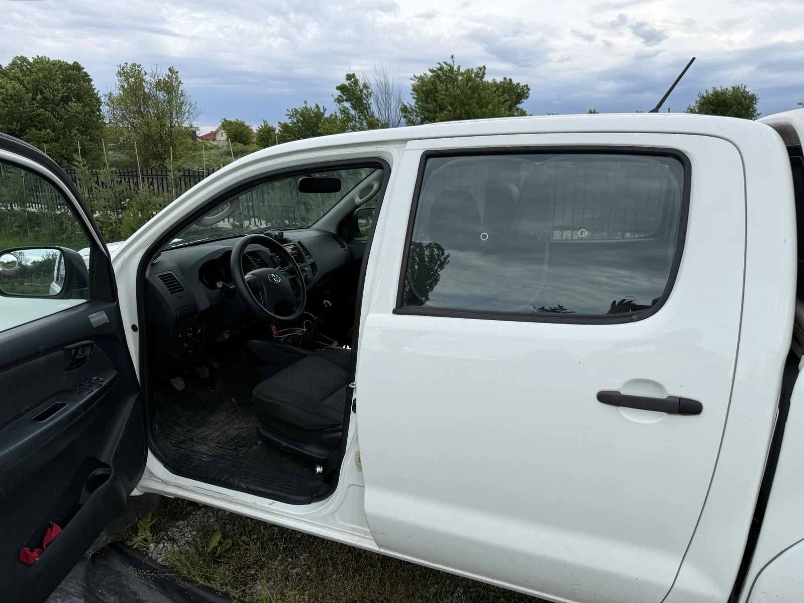 Toyota Hilux, снимка 3 - Автомобили и джипове - 54613353