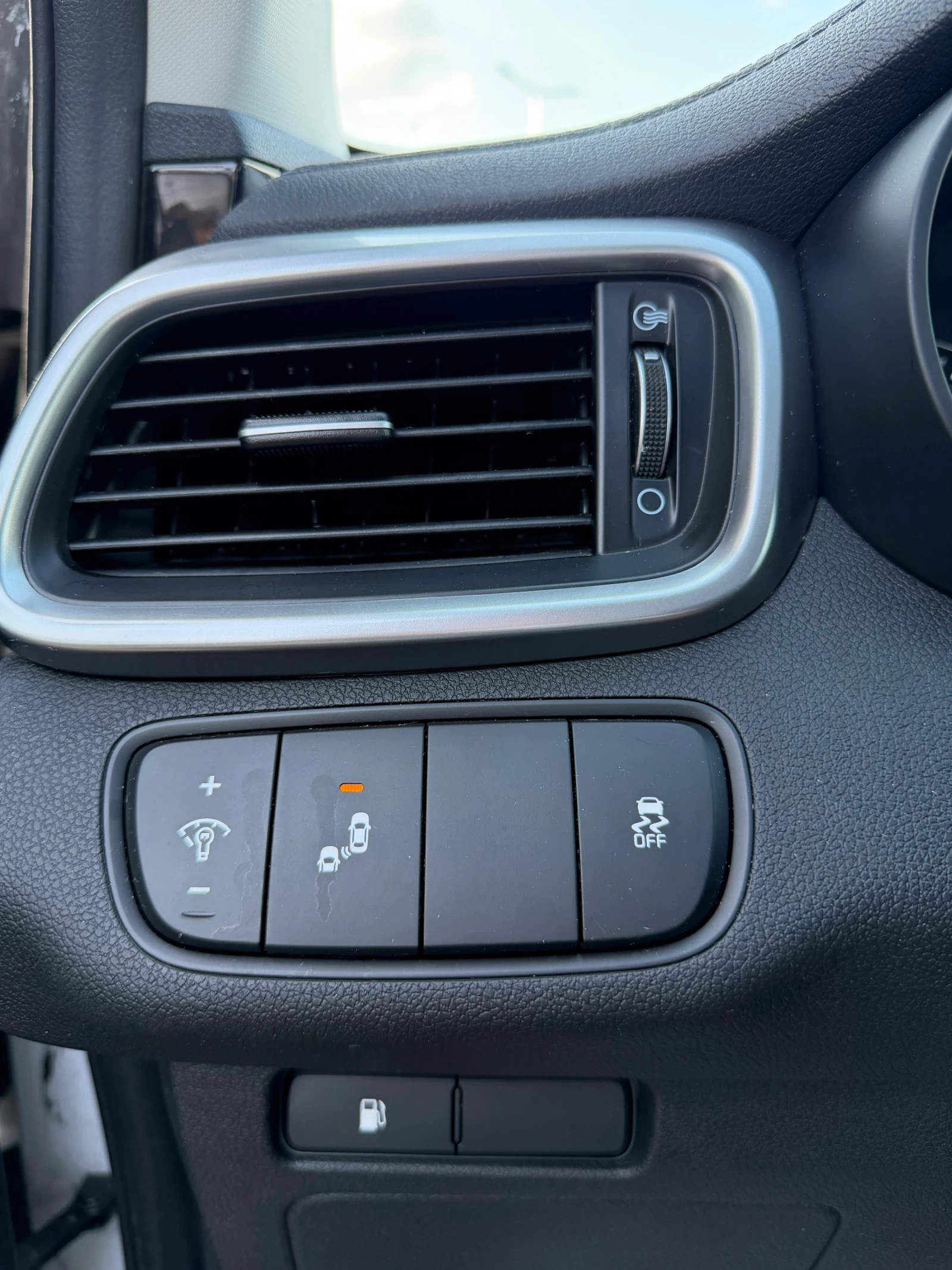 Kia Sorento, снимка 10 - Автомобили и джипове - 55239830
