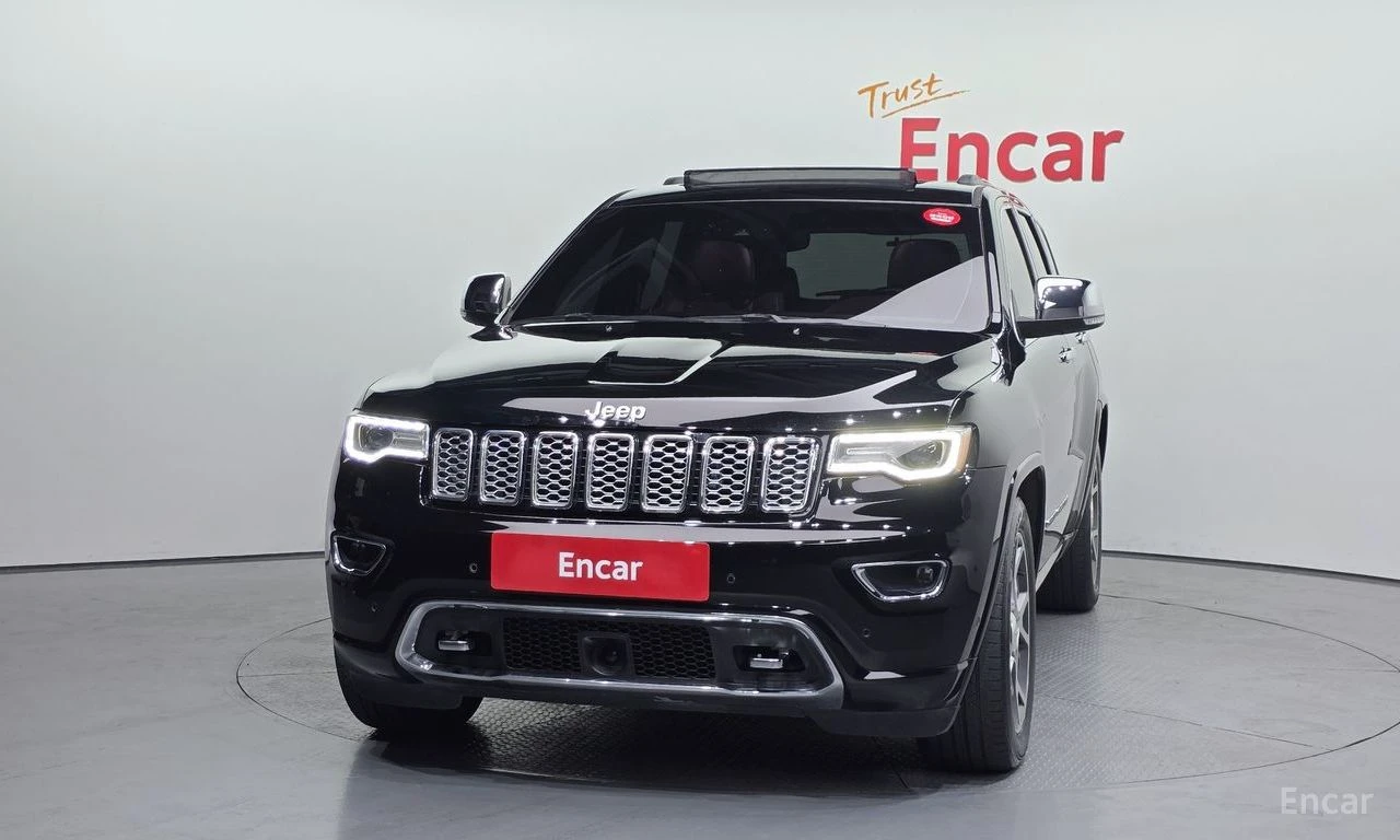Jeep Grand cherokee 3.6* V6* 8ZF* OVERLAND* ДИСТРОНИК* ОБДУХВАНЕ* КАМЕ, снимка 3 - Автомобили и джипове - 55307878