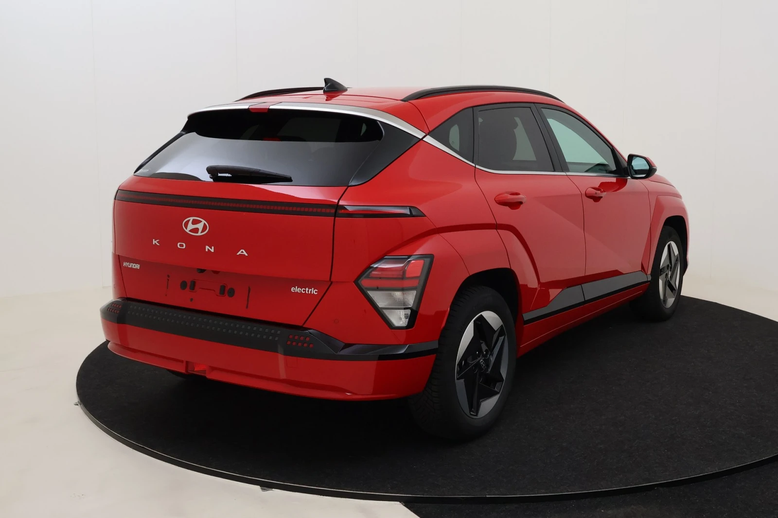 Hyundai Kona e-Kona 48 kWh 98.2% Подгрев Ел Седалки Европейск, снимка 3 - Автомобили и джипове - 55313809