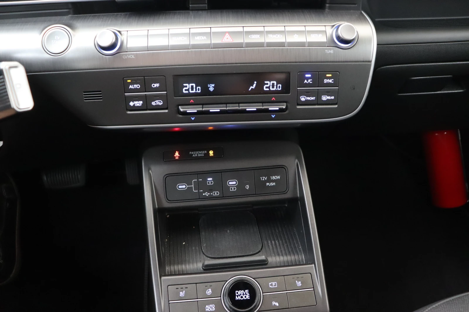 Hyundai Kona e-Kona 48 kWh 98.2% Подгрев Ел Седалки Европейск, снимка 9 - Автомобили и джипове - 55313809