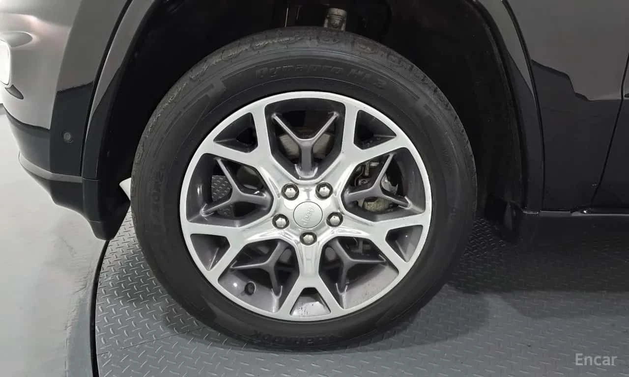 Jeep Cherokee 3.6 Overland * ФИНАНСИРАНЕ, снимка 5 - Автомобили и джипове - 55565777