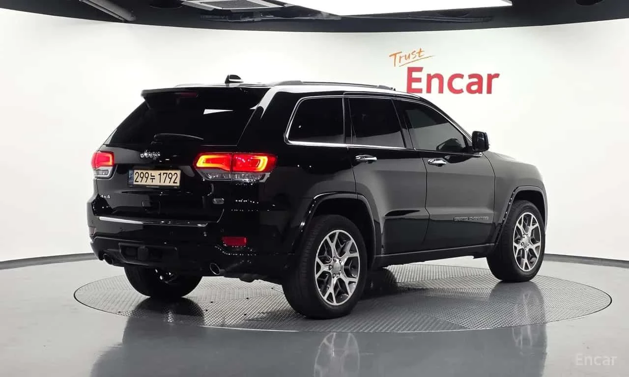 Jeep Cherokee 3.6 Overland * ФИНАНСИРАНЕ, снимка 2 - Автомобили и джипове - 55565777