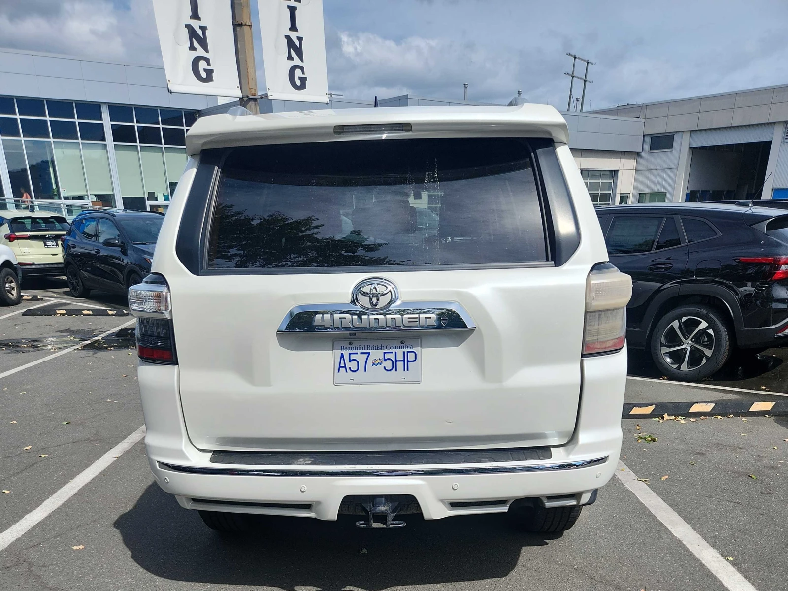 Toyota 4runner * 4WD * CARFAX * ОПЦИЯ ЗА ФИНАНСИРАНЕ , снимка 4 - Автомобили и джипове - 55886393