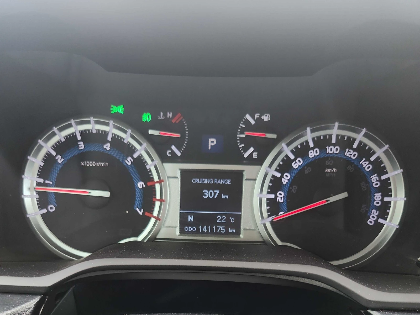 Toyota 4runner * 4WD * CARFAX * ОПЦИЯ ЗА ФИНАНСИРАНЕ , снимка 8 - Автомобили и джипове - 55886393