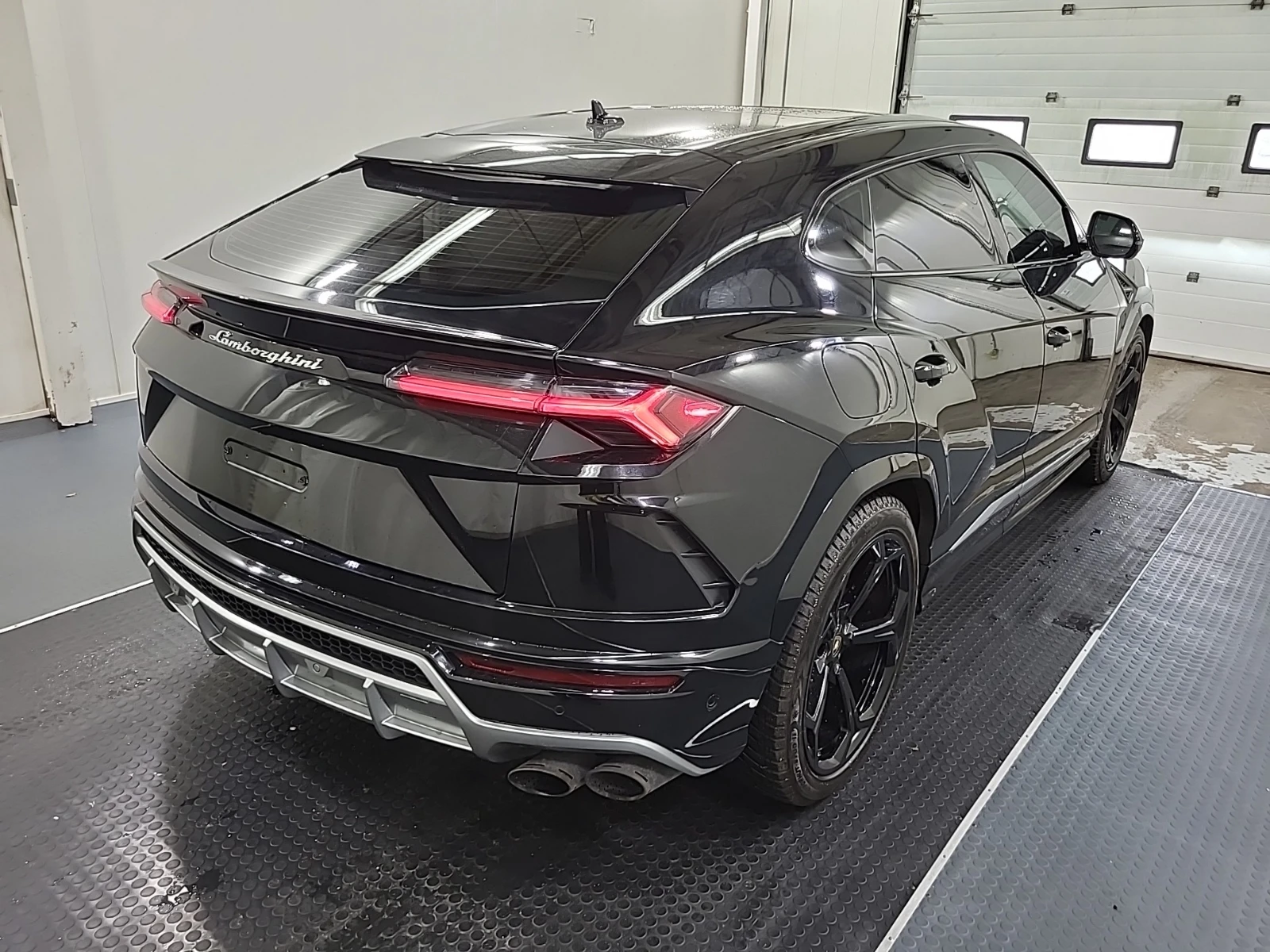 Lamborghini Urus Bang & Olufsen* CCB* Carbon Fiber | Mobile.bg � ����������� 4