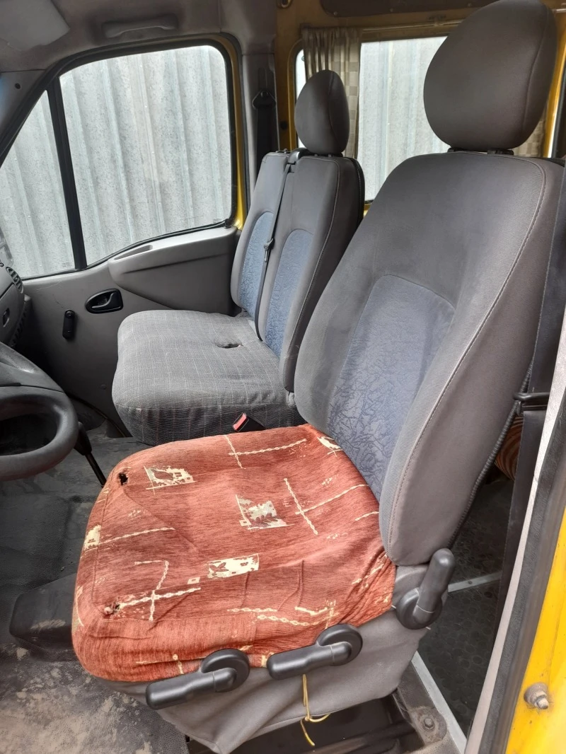 Renault Master 2.5 d, снимка 7 - Бусове и автобуси - 47180990