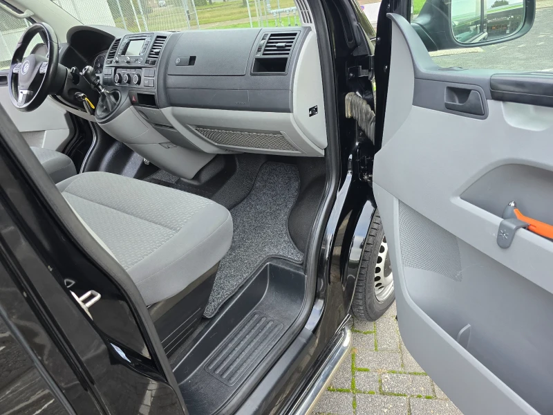 VW Transporter  T5 2.0 TDI , снимка 14 - Бусове и автобуси - 52025592