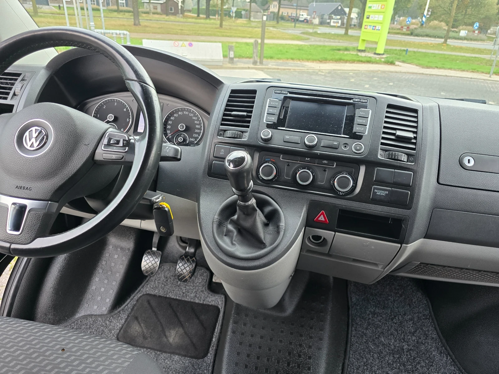 VW Transporter 2.0 TDI  - изображение 6