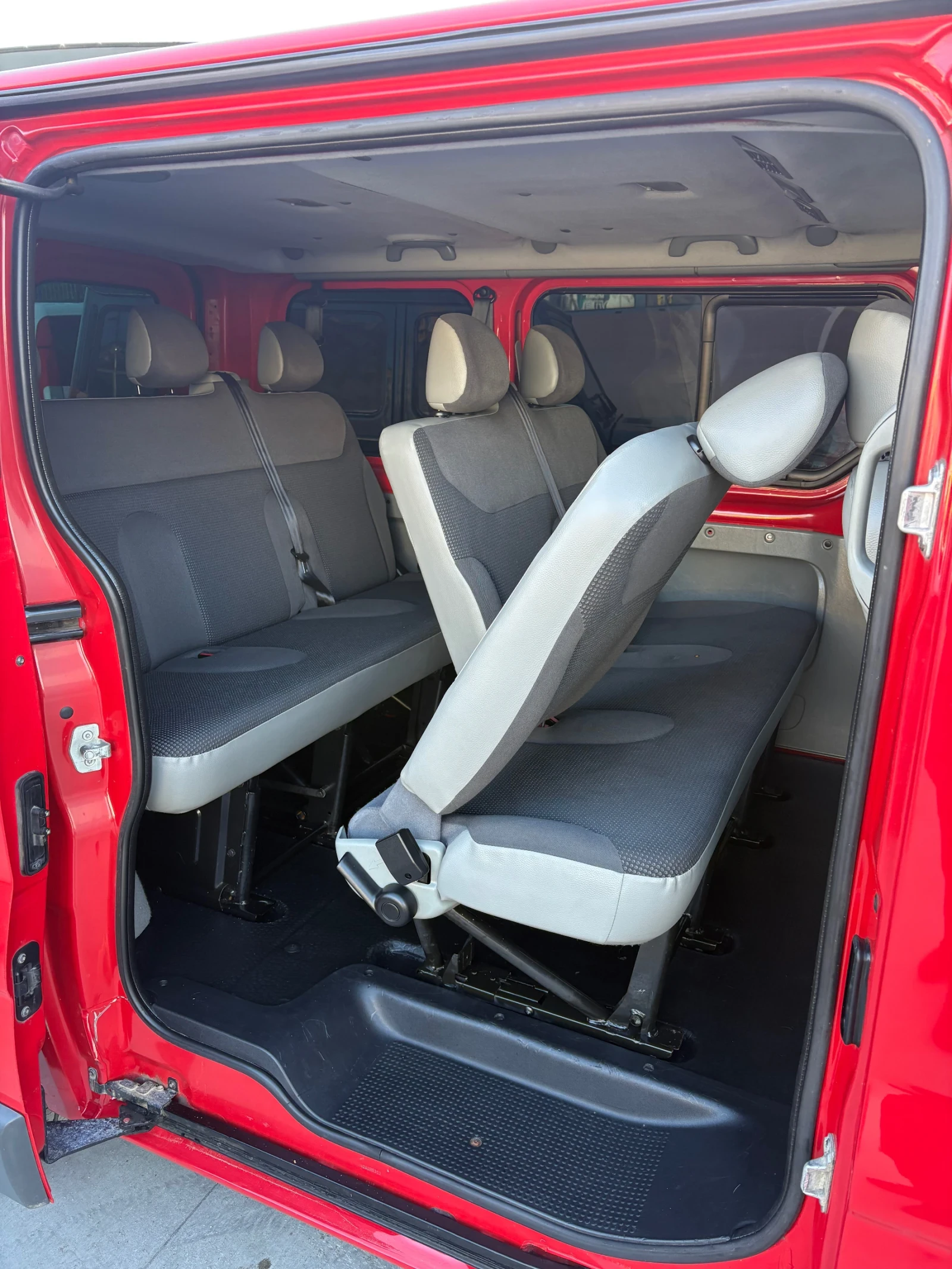 Renault Trafic OPEL VIVARO  9 МЕСТА - изображение 7