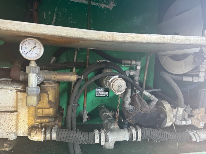 Други Друг Камион за миене на тротоари и улици CMAR LC690, снимка 7 - Камиони - 52151585