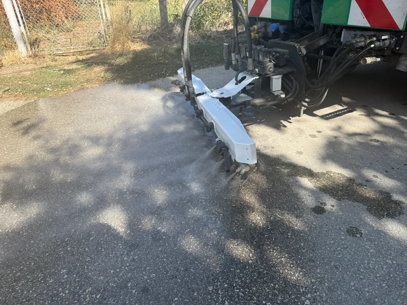 Други Друг Камион за миене на тротоари и улици CMAR LC690, снимка 10 - Камиони - 52151585