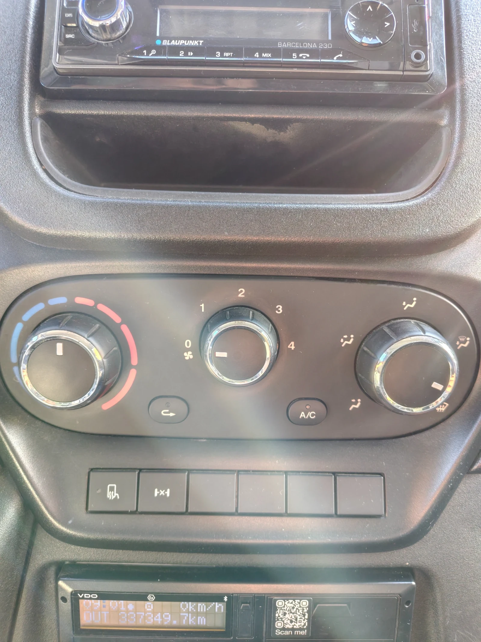 Iveco Daily 70C15 3000 куб. 150 к.с., снимка 12 - Камиони - 55417250