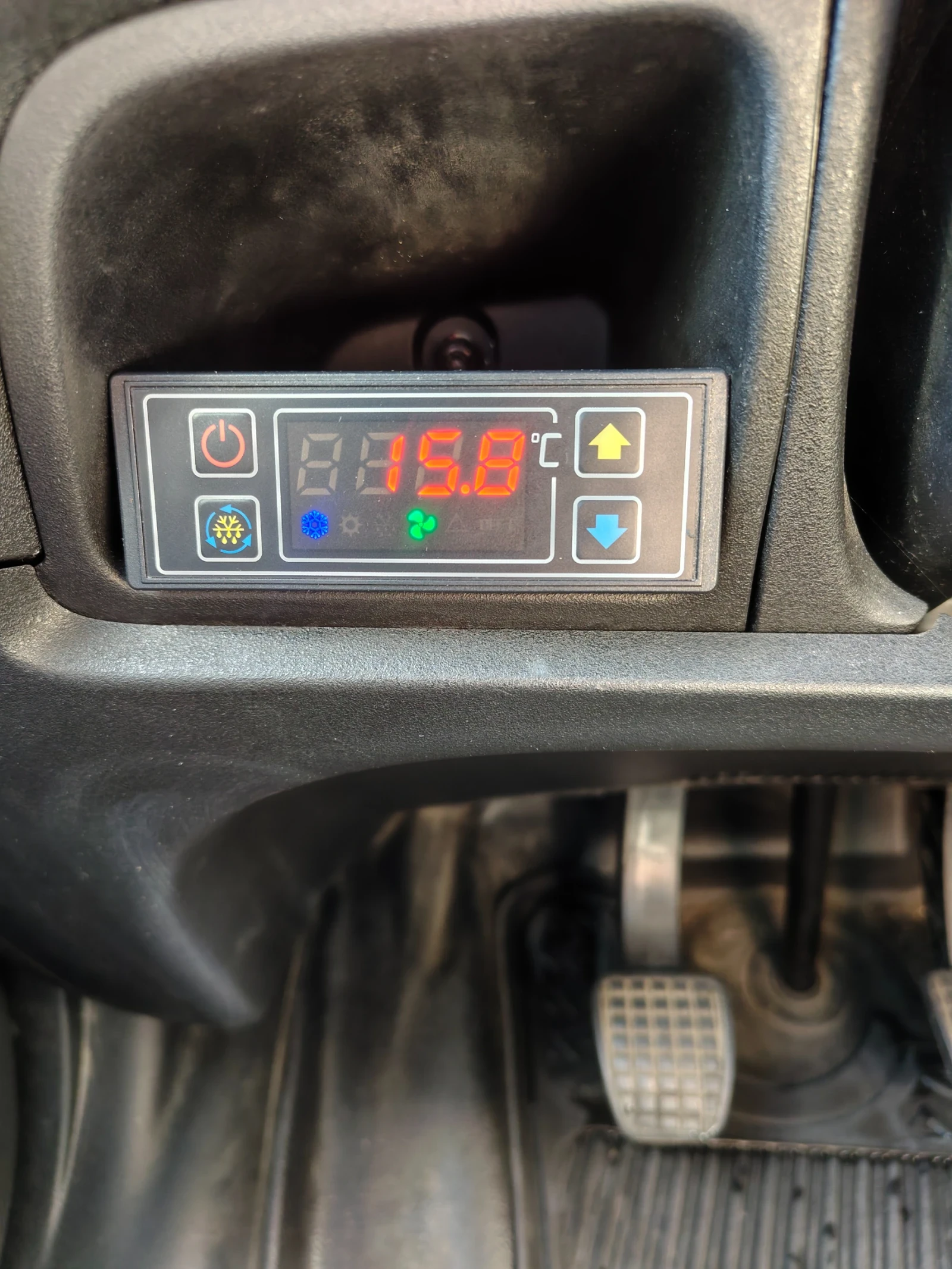 Iveco Daily 70C15 3000 куб. 150 к.с., снимка 8 - Камиони - 55417250