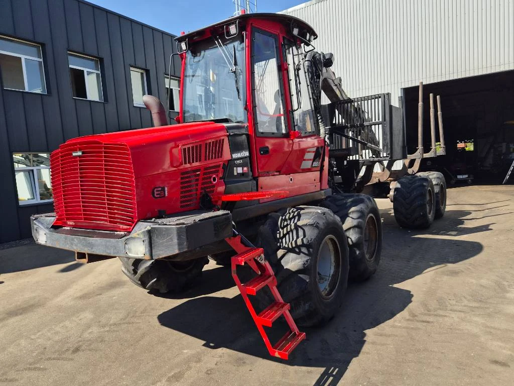 Специализирани машини Машини за дърводобив Komatsu 855