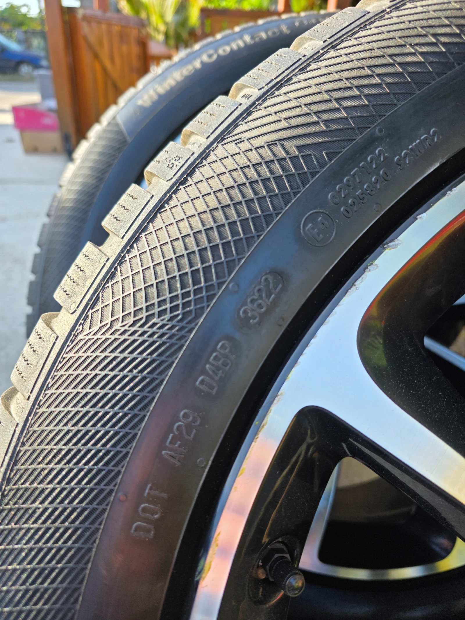   285/45R21  Bentley | Mobile.bg   7