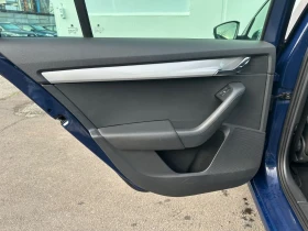 Skoda Octavia COMBI/2.0TDI/DSG/AMBITION| CARPLAY| НАВИ| ПОДГРЕВ|, снимка 10