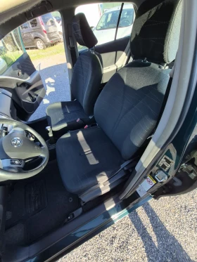 Toyota Yaris 1.4 D4D 90 к.с Като Нов , снимка 9