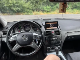 Mercedes-Benz 220, снимка 11