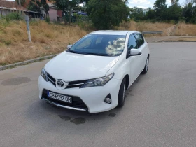 Toyota Auris, снимка 12