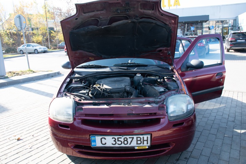 Renault Clio 1.4 BENZIN, снимка 7 - Автомобили и джипове - 46262072