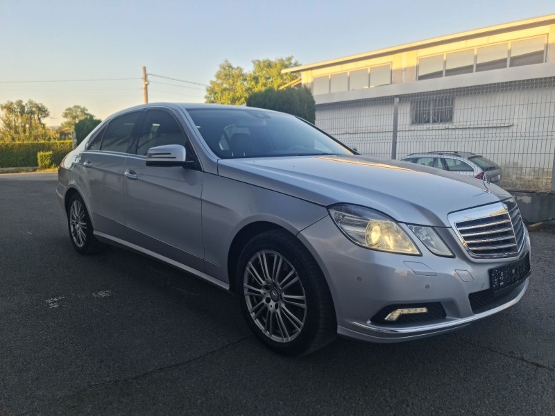 Mercedes-Benz E 500 4-MATIC, снимка 7 - Автомобили и джипове - 46772487