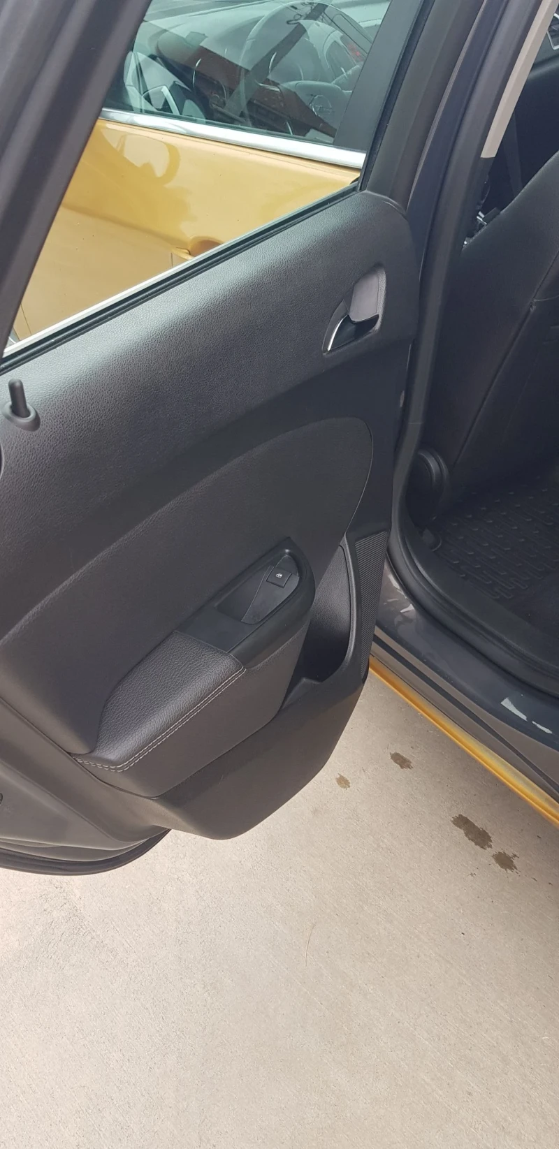 Opel Astra, снимка 10 - Автомобили и джипове - 52702506